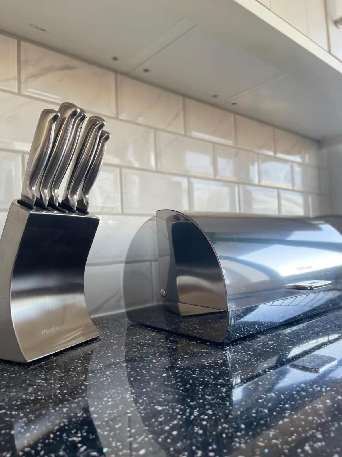 1 Bedroom Apartment - Flitwick - Contractor Friendly - Tourist Ready - Full Kitchen - Wifi - Smart Tv - Sofa Bed - Free Parking - Ideal For Short Or Long Stays Exteriér fotografie